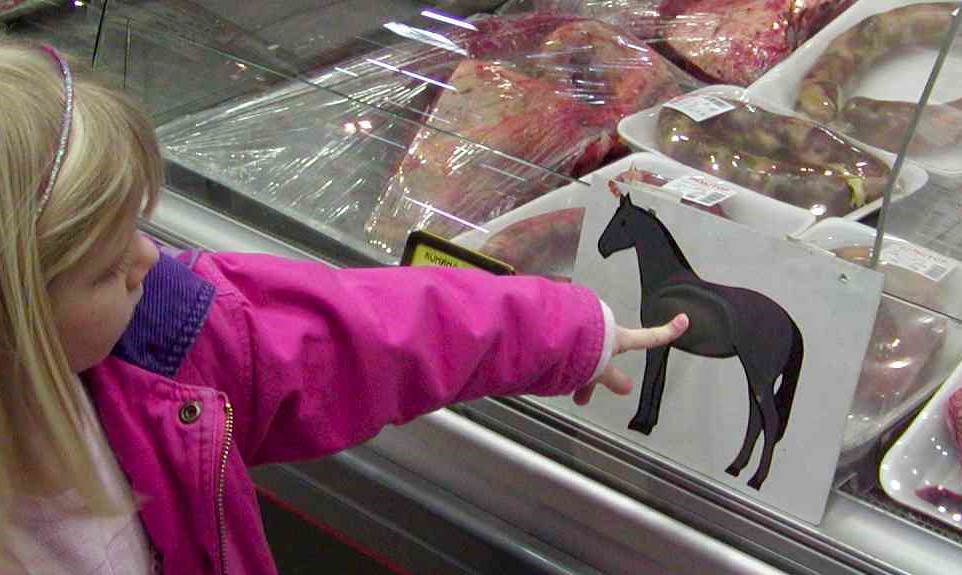 21 Dead Dogs (61 Poisoned) in Victoria from Contaminated Meat 1 21 Dead Dogs (61 Poisoned) in Victoria from Contaminated Meat