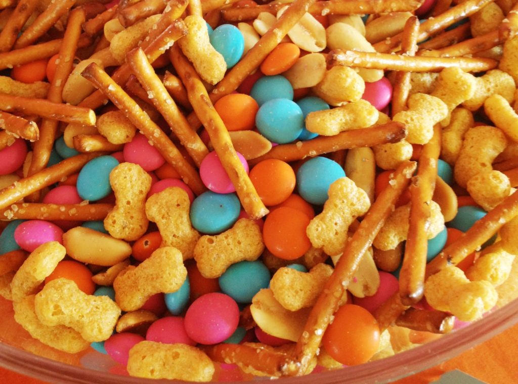 How to feed a dog (or cat) 10 How to feed a dog - because your dog loves a food does not mean it is healthy